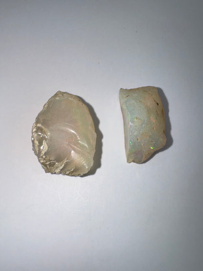 7 (2 opals; 18.55 ct total)