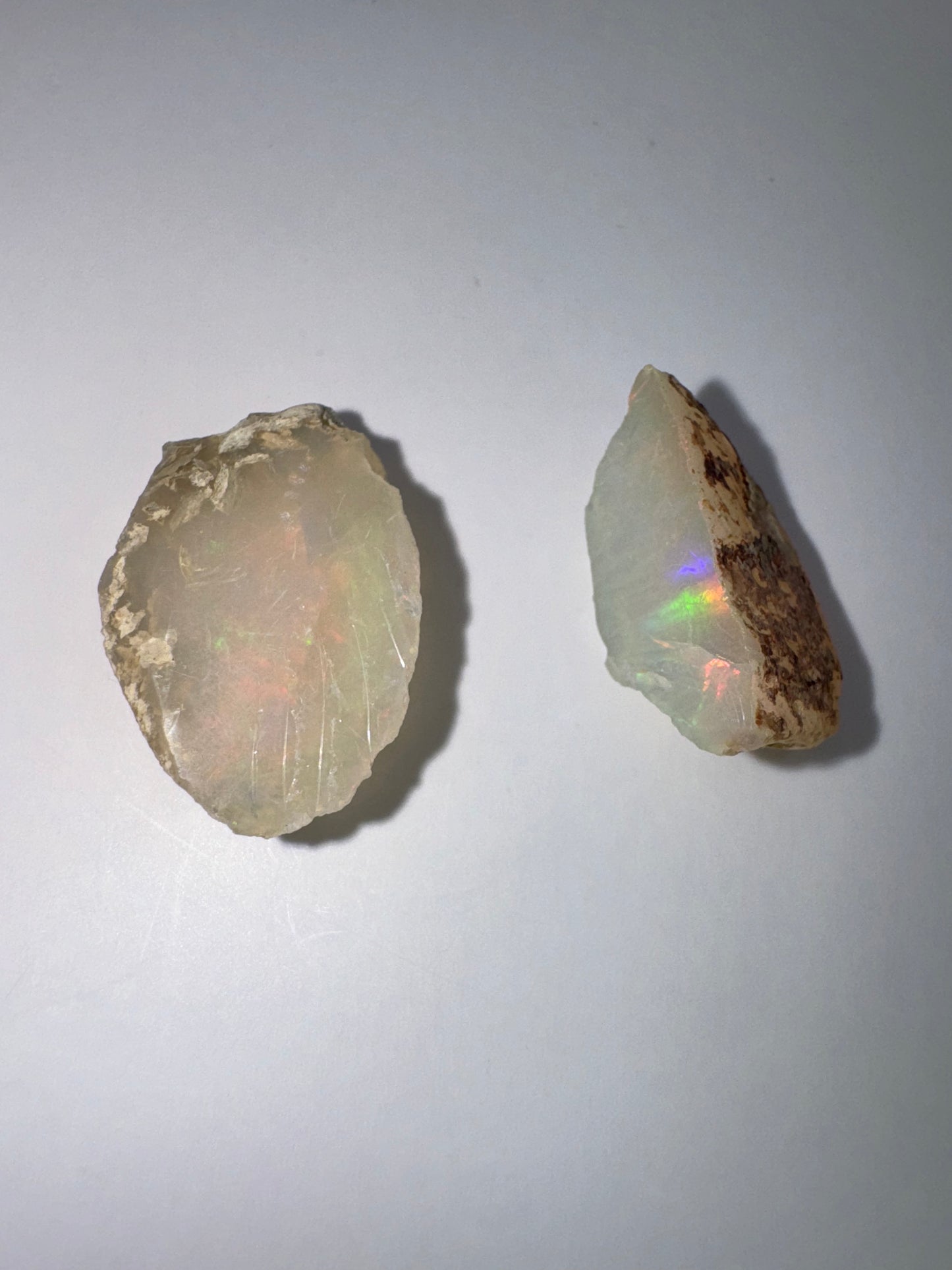 7 (2 opals; 18.55 ct total)